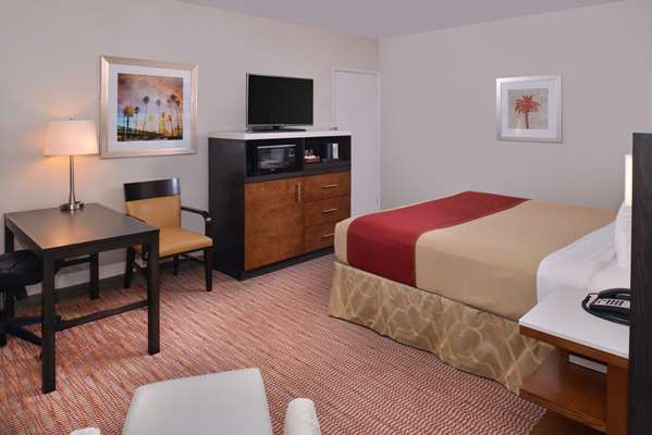  - Best Western Royal Palace Inn & Suites Los Angeles