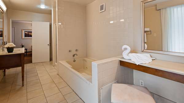  - Best Western Royal Palace Inn & Suites Los Angeles