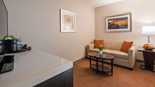  - Best Western Royal Palace Inn & Suites Los Angeles