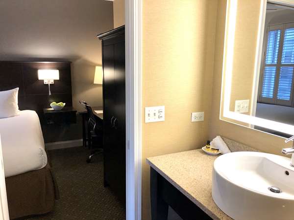  - Best Western Plus Hawthorne Terrace Hotel Chicago