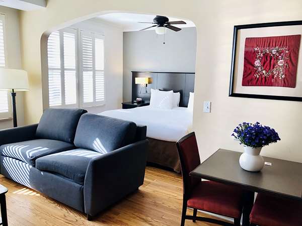  - Best Western Plus Hawthorne Terrace Hotel Chicago