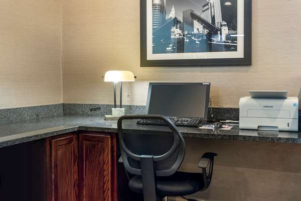 Conference Area - Best Western Des Plaines Inn