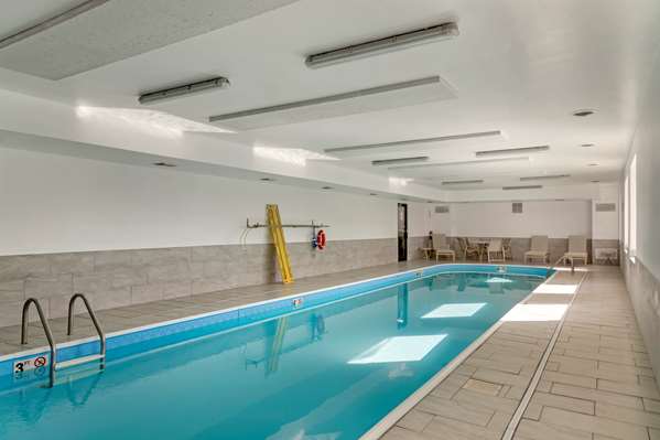 Pool - Best Western Des Plaines Inn