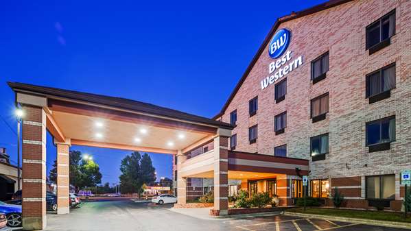 Exterior view - Best Western Inn & Suites Midway Airport Burbank