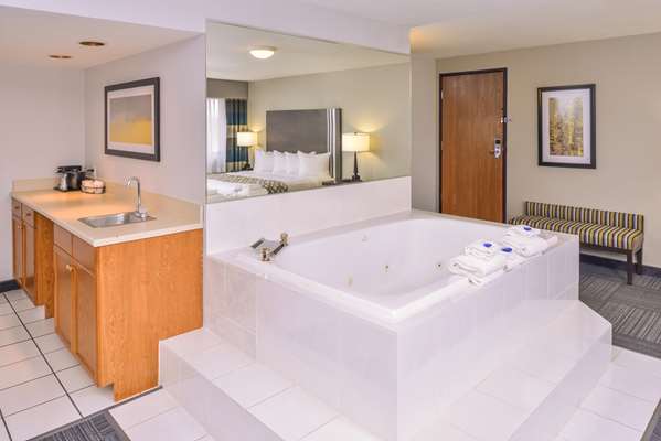  - Best Western Naperville Inn