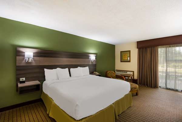  - Best Western Prairie Inn Galesburg - I-74, Exit 48