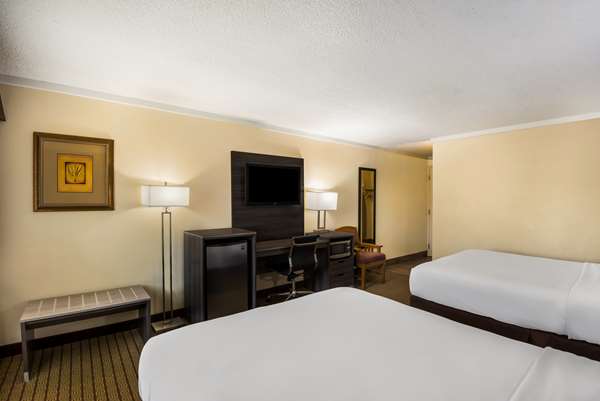  - Best Western Prairie Inn Galesburg - I-74, Exit 48