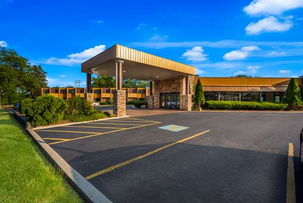 Exterior view - Best Western Prairie Inn Galesburg - I-74, Exit 48