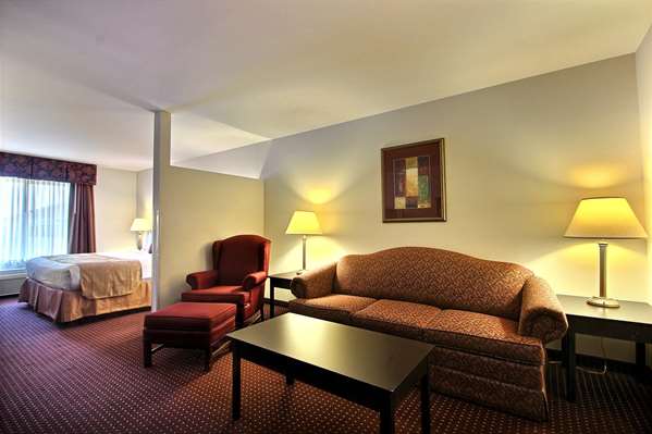  - Best Western Legacy Inn & Suites South Beloit - I-39 & I-90, Exit 1