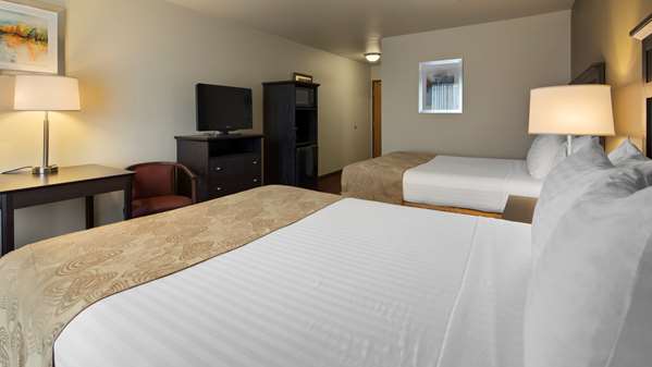  - Best Western Legacy Inn & Suites South Beloit - I-39 & I-90, Exit 1