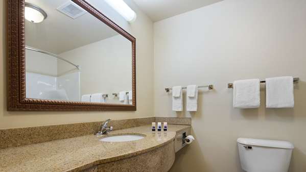  - Best Western Legacy Inn & Suites South Beloit - I-39 & I-90, Exit 1