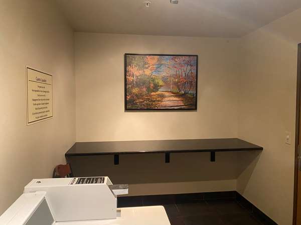  - Best Western Legacy Inn & Suites South Beloit - I-39 & I-90, Exit 1