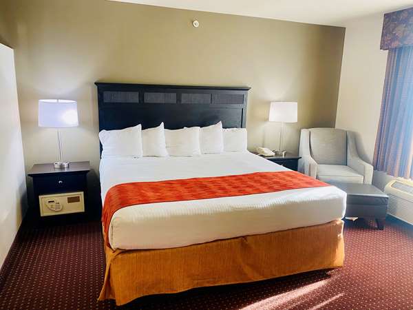  - Best Western Legacy Inn & Suites South Beloit - I-39 & I-90, Exit 1