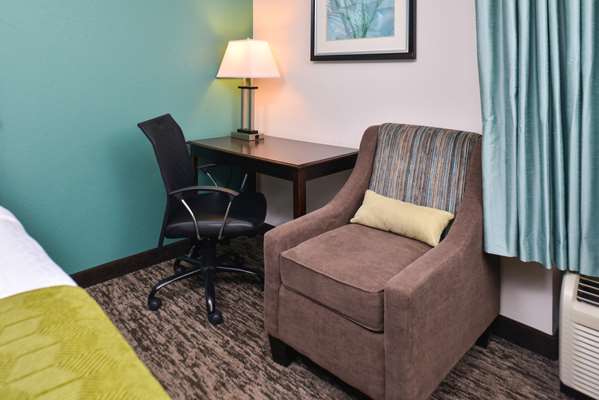  - Best Western Plus Chicagoland Countryside Hotel