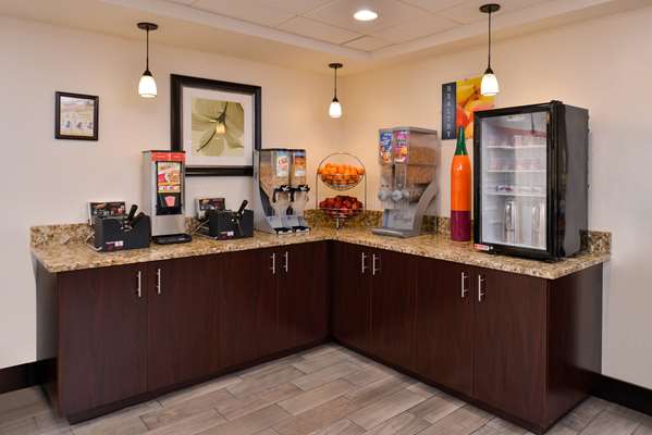 Amenities - Best Western Plus Chicagoland Countryside Hotel