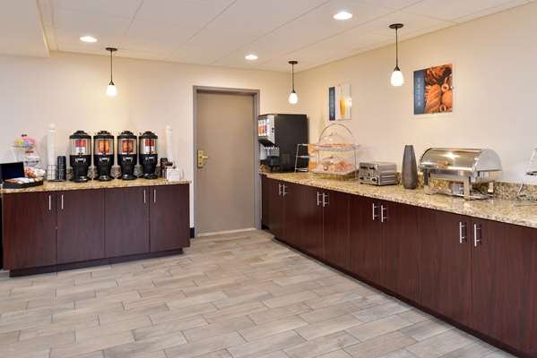 Amenities - Best Western Plus Chicagoland Countryside Hotel