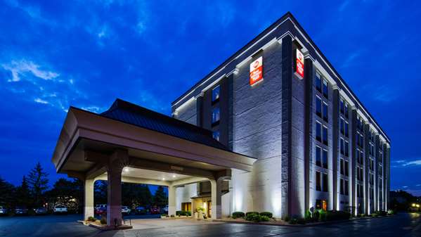 Exterior view - Best Western Plus Chicagoland Countryside Hotel