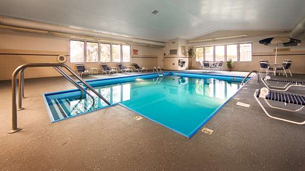Pool - Best Western Annawan Inn