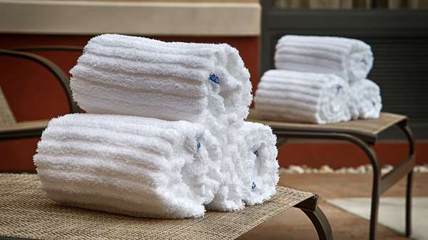 Pool - Best Western Plus Parkway Hotel Alton