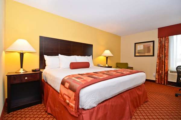  - Best Western Plus Parkway Hotel Alton