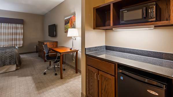  - Best Western Plus Green Mill Village Inn Arcola
