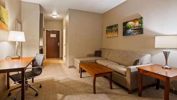  - Best Western Plus Green Mill Village Inn Arcola