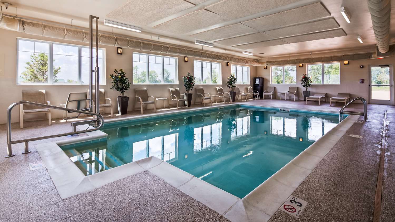 Best Western Plus Green Mill Village Inn Arcola, IL See Discounts