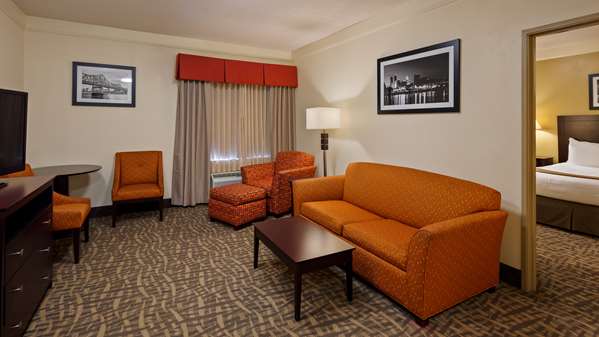  - Best Western Plus Hotel East Peoria - I-74, Exit 95A