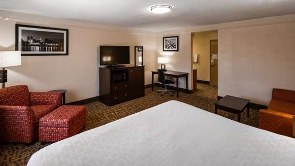  - Best Western Plus Hotel East Peoria - I-74, Exit 95A