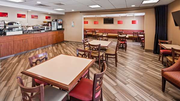 Amenities - Best Western Plus Hotel East Peoria - I-74, Exit 95A
