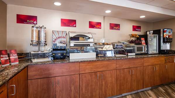 Amenities - Best Western Plus Hotel East Peoria - I-74, Exit 95A