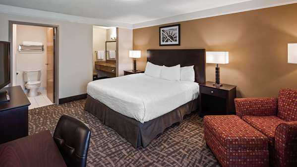  - Best Western Plus Hotel East Peoria - I-74, Exit 95A