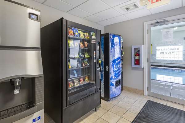  - Best Western Plus MidAmerica Hotel Mascoutah - I-64, Exit 23