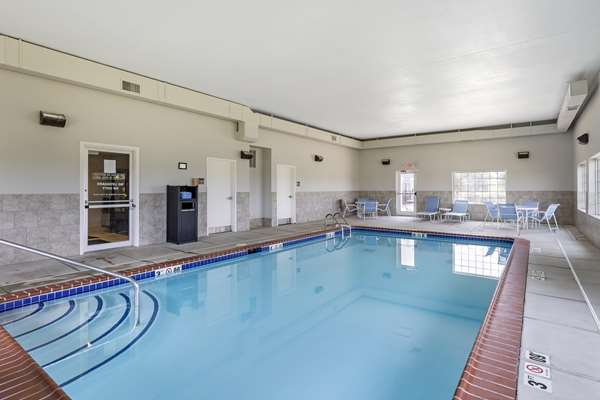 Pool - Best Western Plus MidAmerica Hotel Mascoutah - I-64, Exit 23
