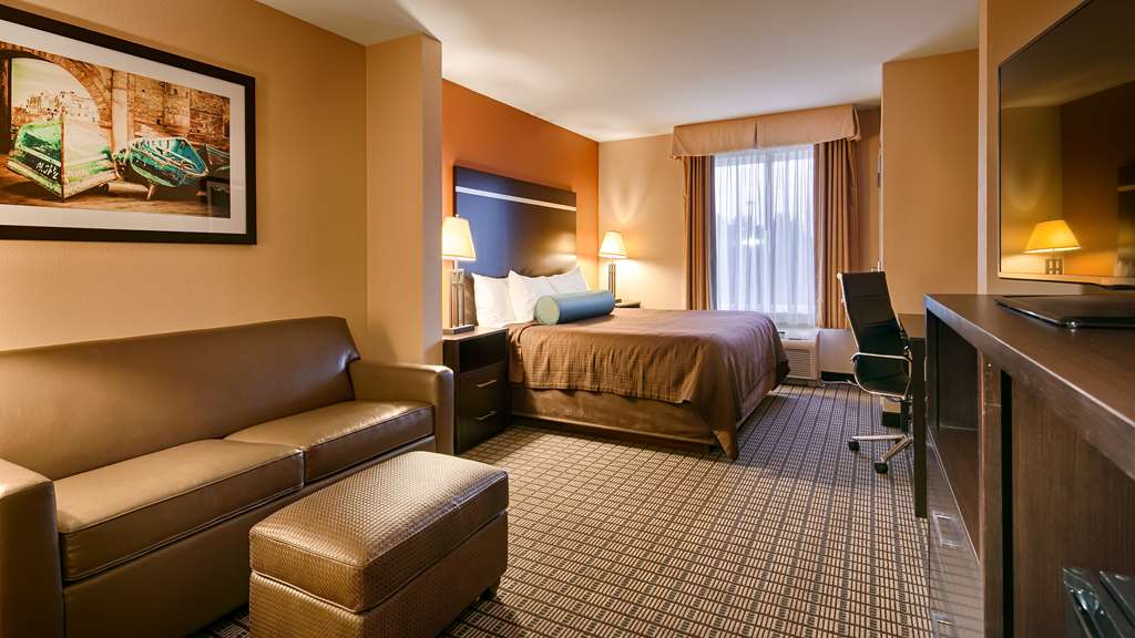 Best Western Plus Pontoon Beach-guestroom-Guest Room,Suite,On-Site.jpg