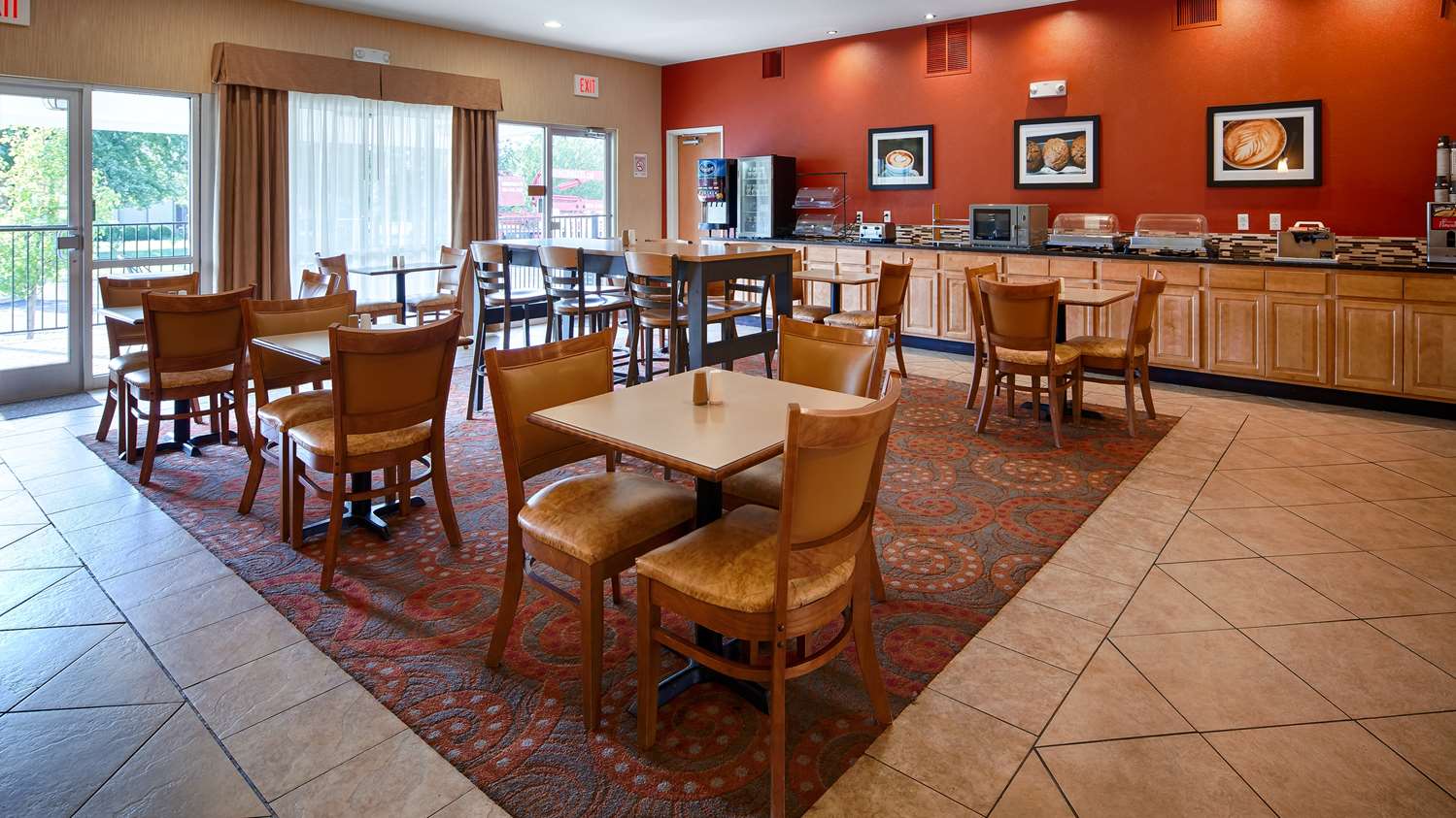 Best Western Plus Pontoon Beach Hotel, IL See Discounts