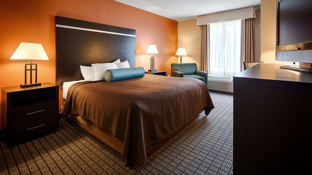 Best Western Plus Pontoon Beach-guestroom-Guest Room,Indoor/Interior,On-Site.jpg