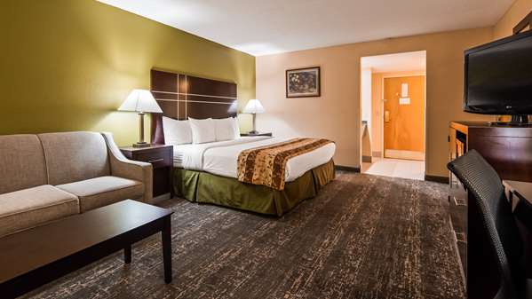  - Best Western Luxbury Inn Fort Wayne - I-69, Exit 302