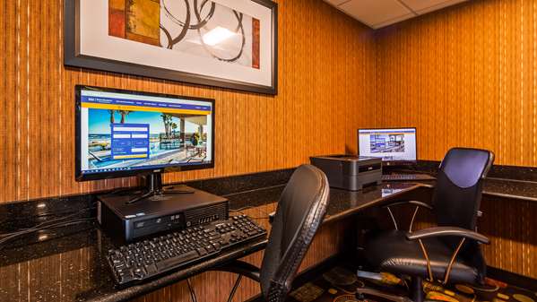 Conference Area - Best Western Luxbury Inn Fort Wayne - I-69, Exit 302