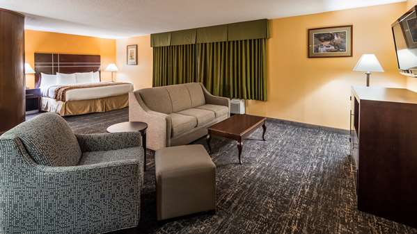 Suite - Best Western Luxbury Inn Fort Wayne - I-69, Exit 302