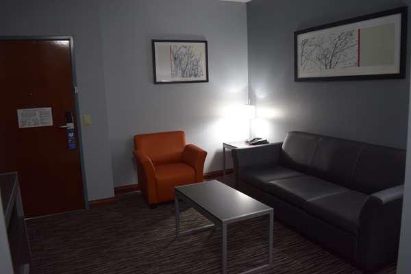 Suite - Best Western Elkhart Inn & Suites - I-80 & I-90, Exit 92