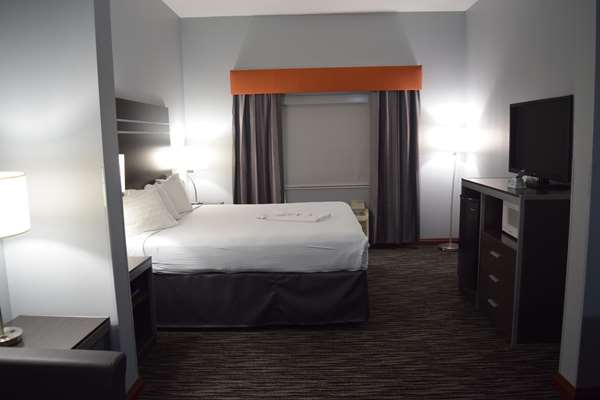 Suite - Best Western Elkhart Inn & Suites - I-80 & I-90, Exit 92