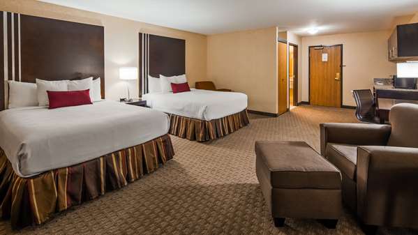  - Best Western Plus Howe Inn - I-80 & I-90, Exit 121