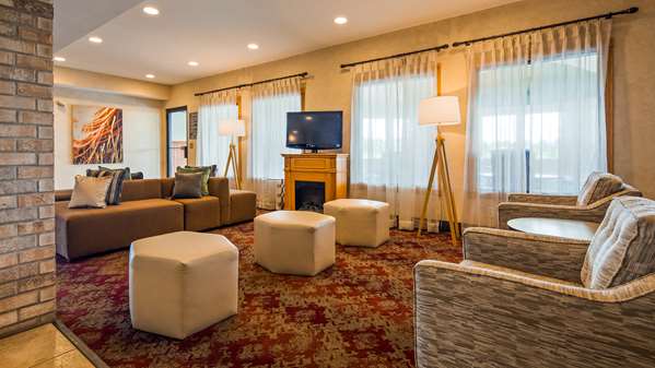  - Best Western Plus Howe Inn - I-80 & I-90, Exit 121