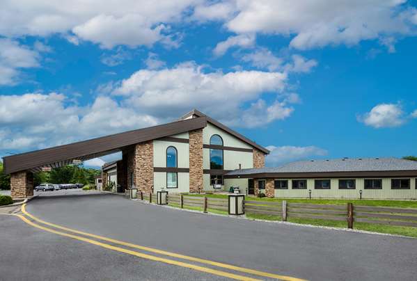Exterior view - Best Western Indian Oak Inn Chesterton - I-94, Exit 26