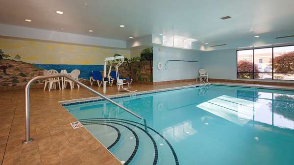 Pool - Best Western Classic Inn Richmond - I-70, Exit 156