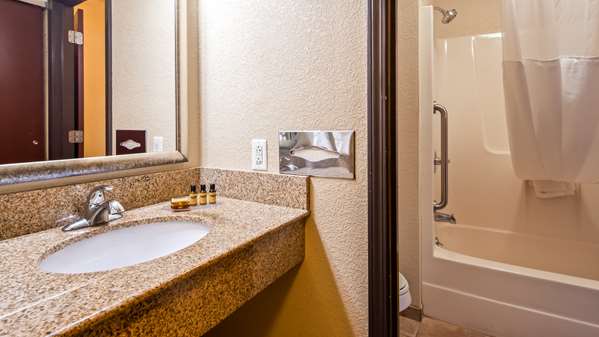  - Best Western Plus Anderson Inn - I-69, Exit 226