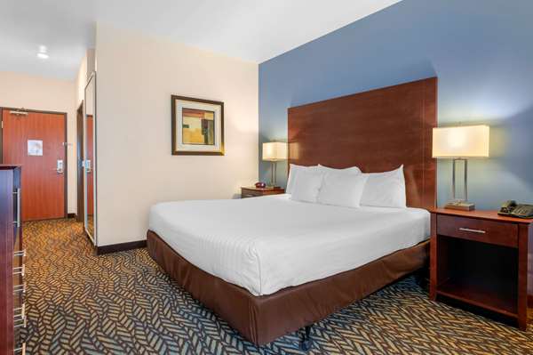  - Best Western Plus Covered Bridge Inn Brazil - I-70, Exit 23