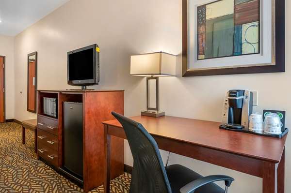  - Best Western Plus Covered Bridge Inn Brazil - I-70, Exit 23