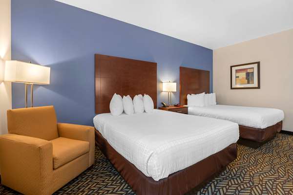  - Best Western Plus Covered Bridge Inn Brazil - I-70, Exit 23